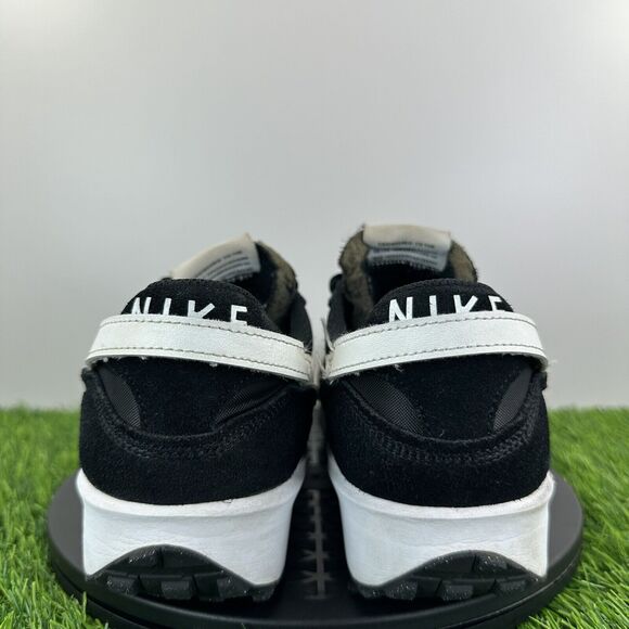 Nike Black Sneakers Classic Style - Picture 6 of 9